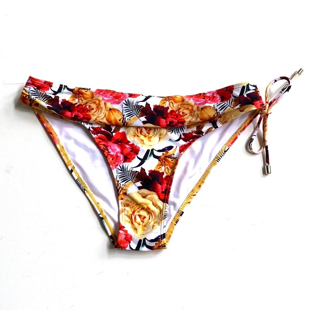 Cupshe Floral bikini bottom‎ only, Size M, NWT